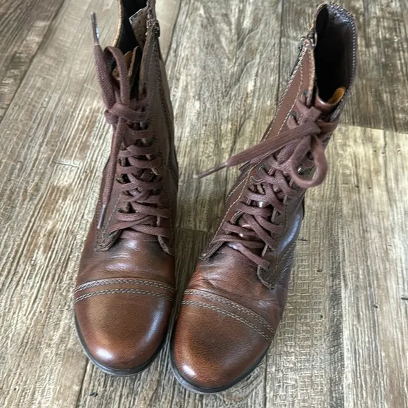 STEVE MEDDEN WOMEN BEAUTIFUL LEATHER BOOTS, SIZE 6.5
