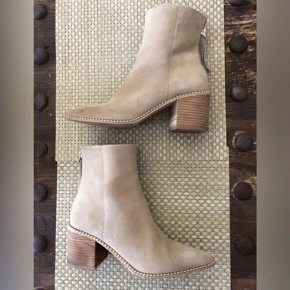 Steve Madden Woman’s Aquarius Suede Boots Natural Tan Size 9.5
