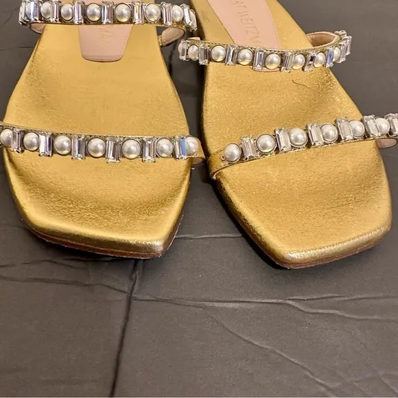 STUART WEITZMAN Aleena flat sandals in gold color Sz 39 8.5
