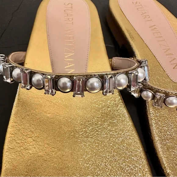 STUART WEITZMAN Aleena flat sandals in gold color Sz 39 8.5