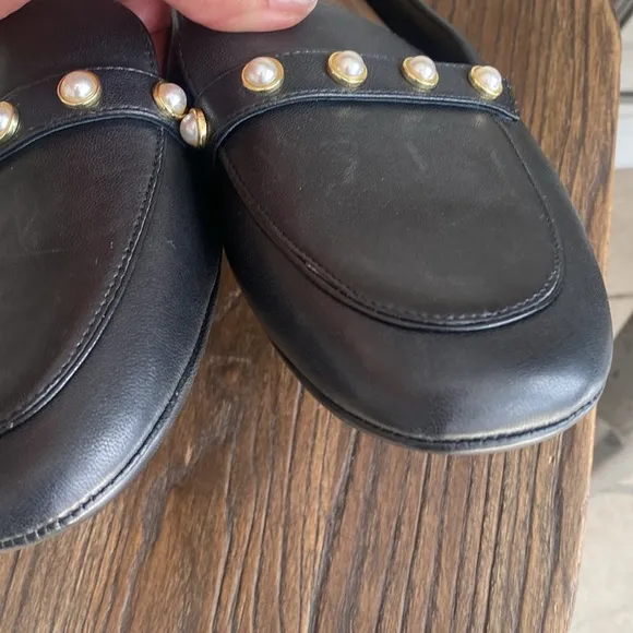 STUART WEITZMAN Allpearls embellished leather loafers like new