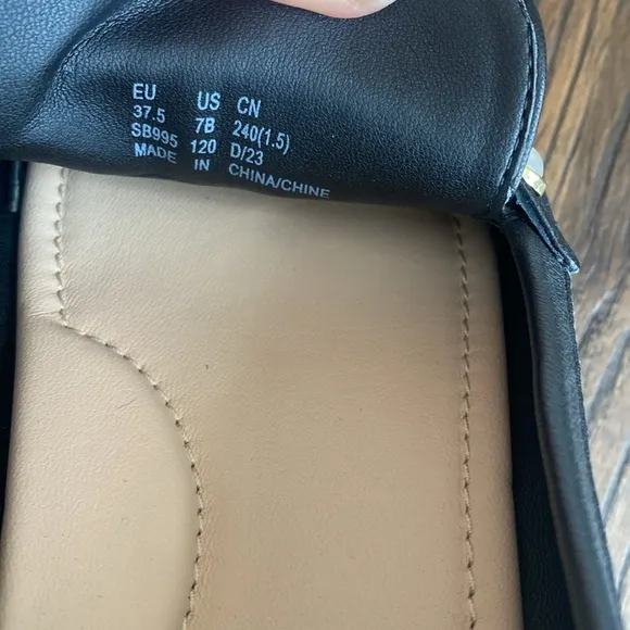 STUART WEITZMAN Allpearls embellished leather loafers like new