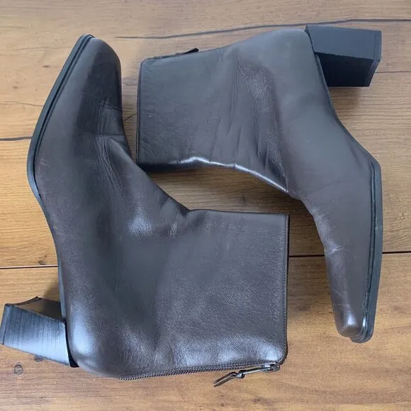 STUART WEITZMAN Ankle Boots Dark Brown Leather Bootie Back Zip US 7.5 Square toe