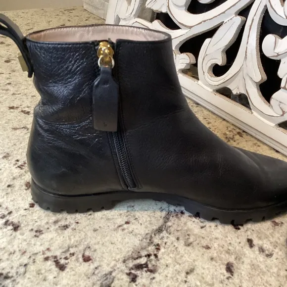Stuart Weitzman Black Riley Leather Ankle Booties Size 6.5