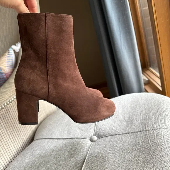 Stuart Weitzman Gianella Suede Ankle Boots