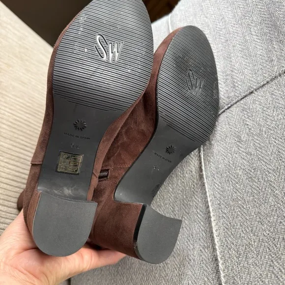Stuart Weitzman Gianella Suede Ankle Boots