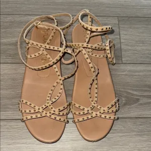 Stuart Weitzman Leya Bead Flat Sandals sz