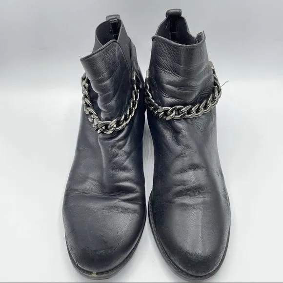 STUART WEITZMAN Onthestreet Leather Chainlink Ankle Boots Black