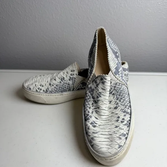 Stuart Weitzman Size 7 Gray White Sneakers Shoes Snakeskin Nuggets Slip-On