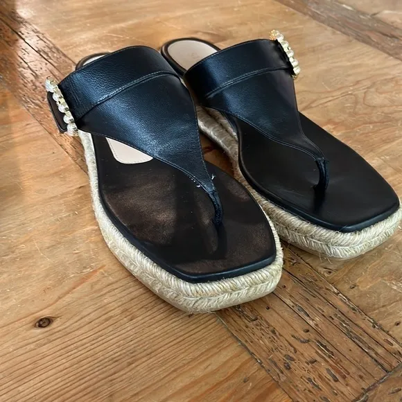 STUART Weitzman Women’s Pearl Wedge Embellished Thong Sandals Black Jute 10