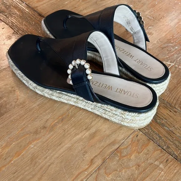 STUART Weitzman Women’s Pearl Wedge Embellished Thong Sandals Black Jute 10