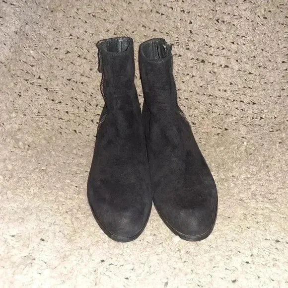 STUART WEITZMAN-Zipzipzip-Black Suede Leather Ankle Boots-Size 7.5-Excellent