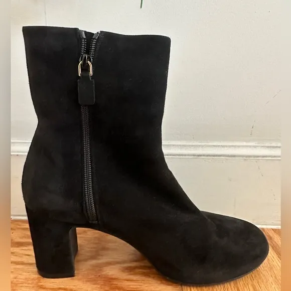 🖤Stuart Weitzmen Gianella Suede Ankle Boots
