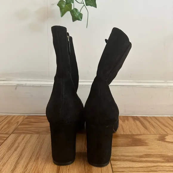 🖤Stuart Weitzmen Gianella Suede Ankle Boots