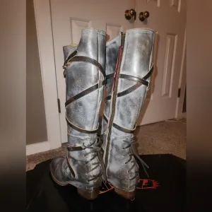 Stylish Distressed Leather Boots