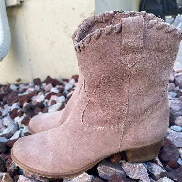 Sundance Pink Suede western Boots Size 41