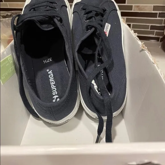 Superga toecap fashion sneakers NWT