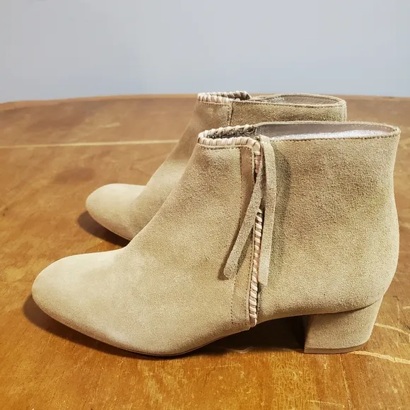 Sz 40 Nib $580 Maje suede boots