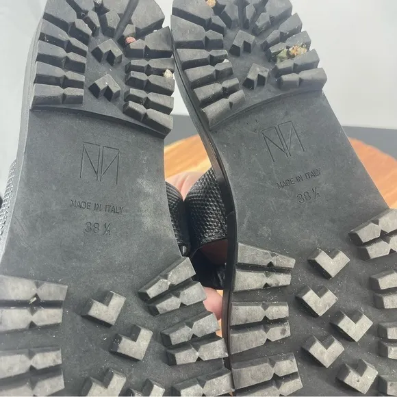 Tamara Mellon Roam flat slide Sandals Sz 38.5 US 8.5 black reptile embossed