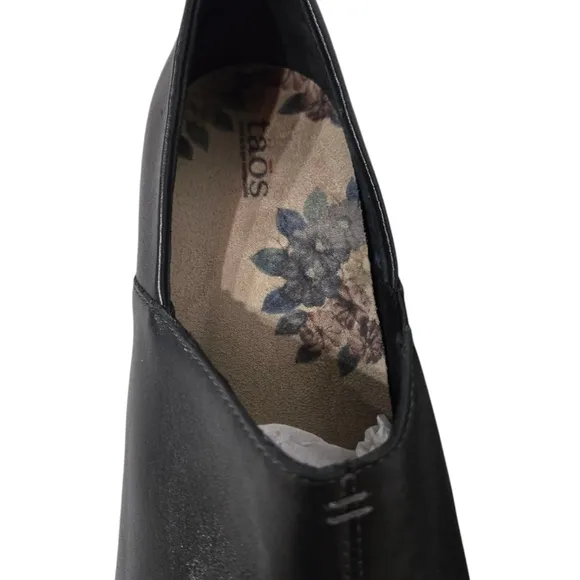 Taos Scheme Black Low Wedge Leather Slip On Loafers 10