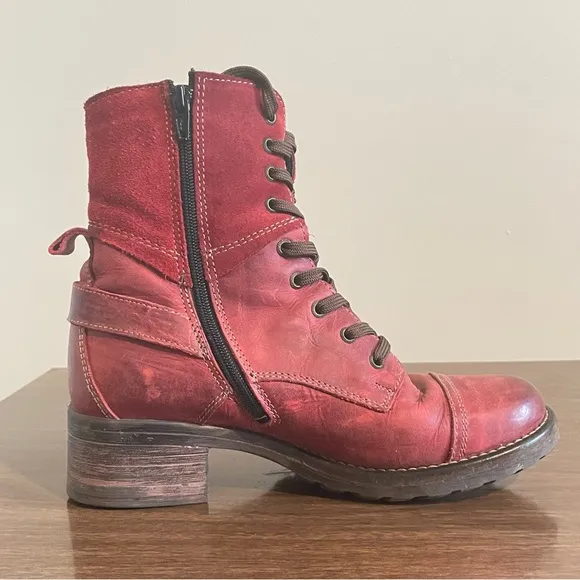 Taos Women’s Boots Leather and Suede Red Lace High Top Sz 7-7.5 (38)