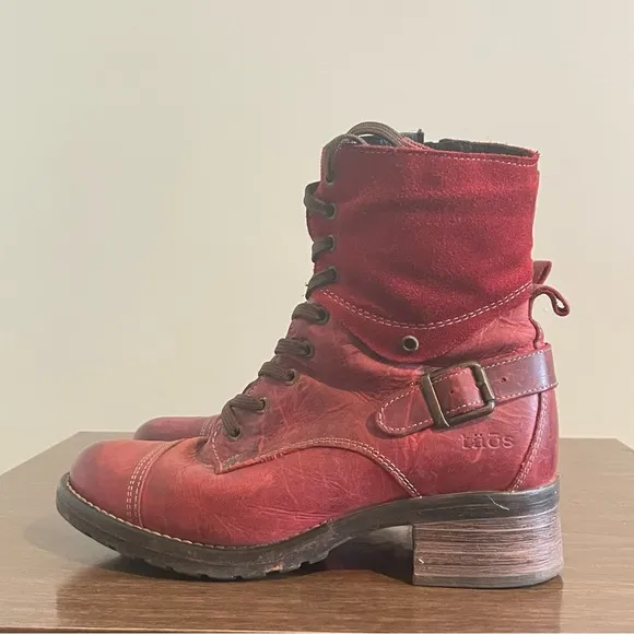 Taos Women’s Boots Leather and Suede Red Lace High Top Sz 7-7.5 (38)