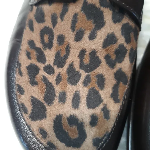 Taryn Rose Italian Loafers Super Light!!