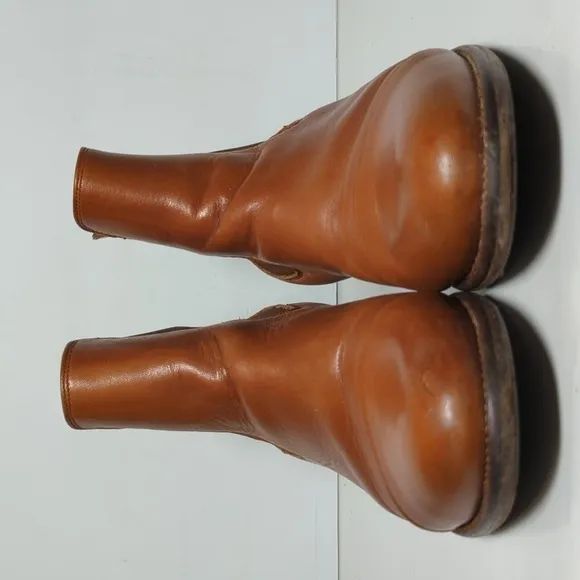 Ten Points womans Chelsea Dakota Swedish ankle boots womans size 8.5. EU 39