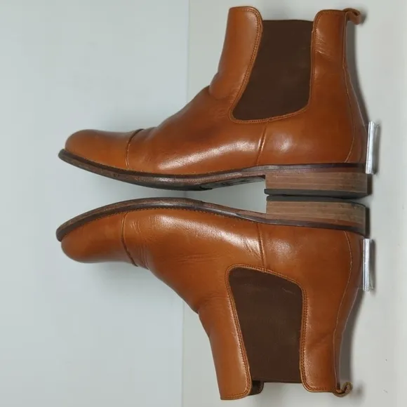 Ten Points womans Chelsea Dakota Swedish ankle boots womans size 8.5. EU 39