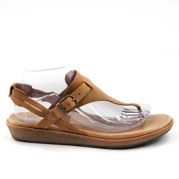 TEVA NWOB Encanto Leather Waterproof Thong Sandals Beige