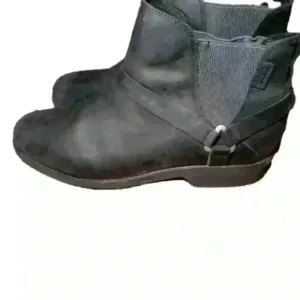 Teva Womans 10 slip on leather boots