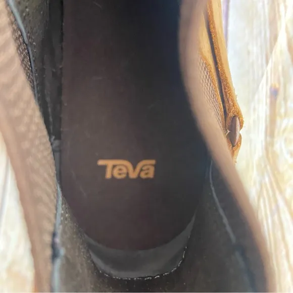 Teva Women’s De La Vina Dos Chelsea Boots Size 7 in Bison