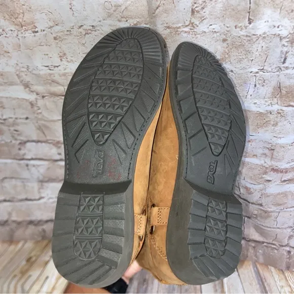 Teva Women’s De La Vina Dos Chelsea Boots Size 7 in Bison