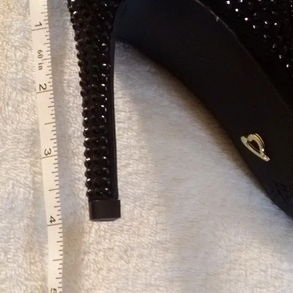 THALIA SODI SPARKLING BLACK HEELS BRAND NEW SIZE 7.5 THESE WILL TURN HEADS!