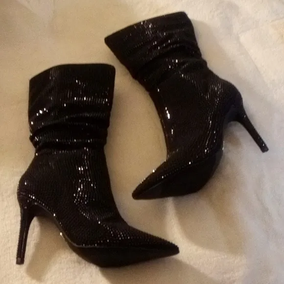 THALIA SODI SPARKLING BLACK HEELS BRAND NEW SIZE 7.5 THESE WILL TURN HEADS!