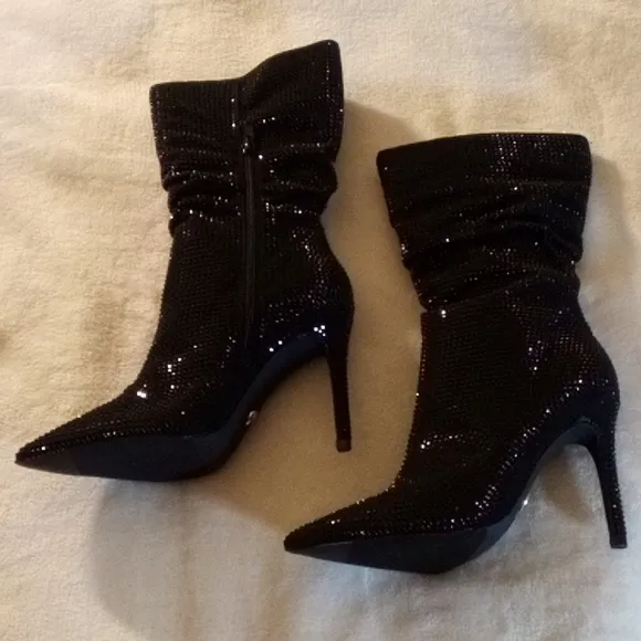 THALIA SODI SPARKLING BLACK HEELS BRAND NEW SIZE 7.5 THESE WILL TURN HEADS!