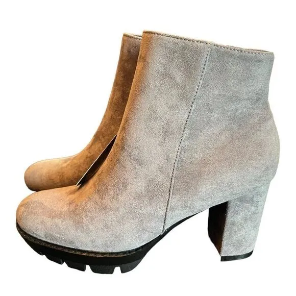 The‎ Fashion Classic Grey Chunky Platform Boots NWT SIze 8