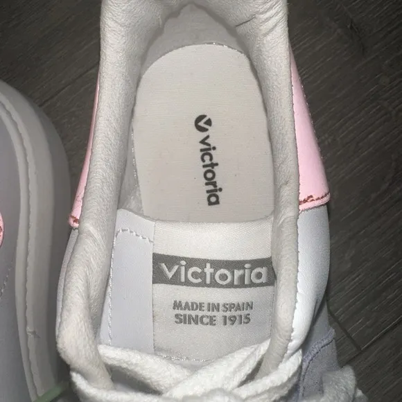 The Victoria Women Size 37/6 Milan Fashion Sneakers White Coral Made In Spain