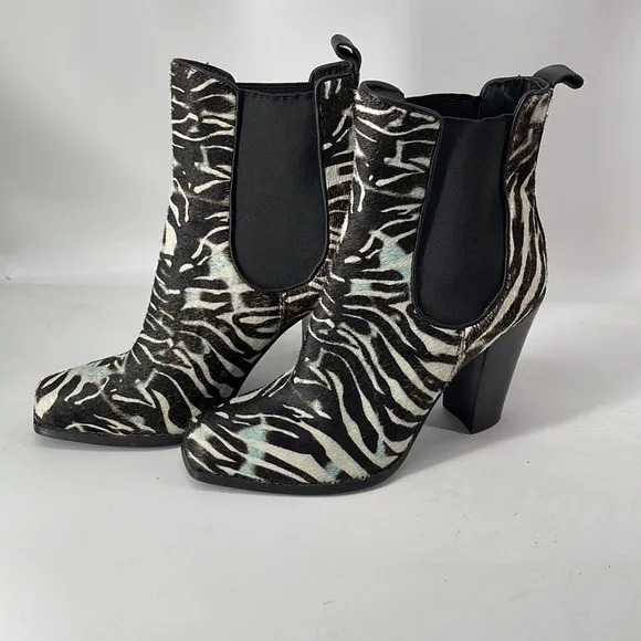THE wishbone boots animal print leather upper eccentric unique artsy sz 7