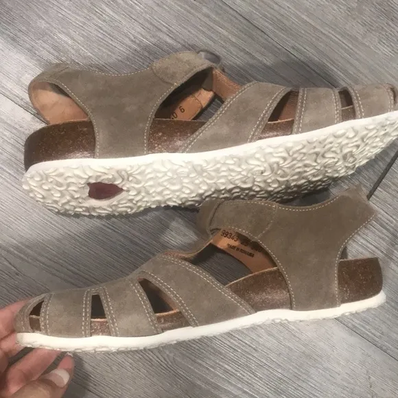 THINK! JULIA MACCHIATO/KOMBI Suede Fisherman Sandals size 8.5