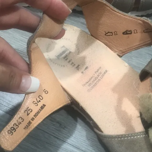 THINK! JULIA MACCHIATO/KOMBI Suede Fisherman Sandals size 8.5
