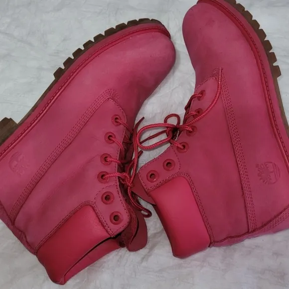 Timberland Boots / Girls SIZE 7 / Classic Pink