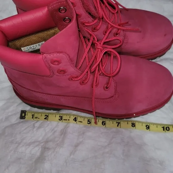 Timberland Boots / Girls SIZE 7 / Classic Pink