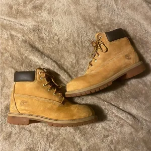 Timberland boots youth size 3