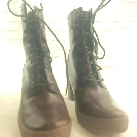 Timberland Brown Leather Size 7.5 Heeled Boots