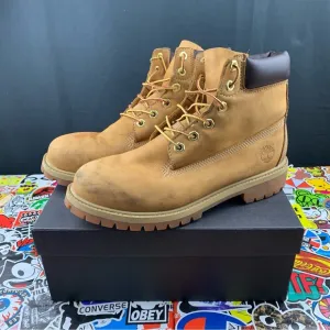 Timberland Classic 6 Inch Wheat Boots Size 6.5Y / 8 Women's