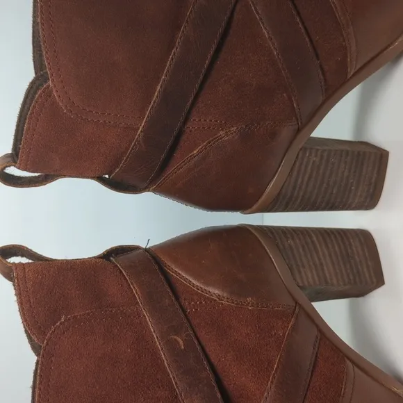 Timberland Dennett slip on Ortholite ankle boots woman's size 7 EU 38