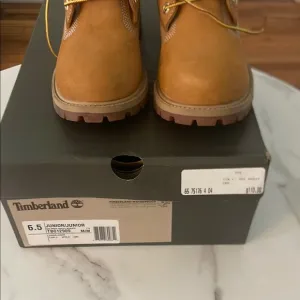 Timberland  Tan Boots