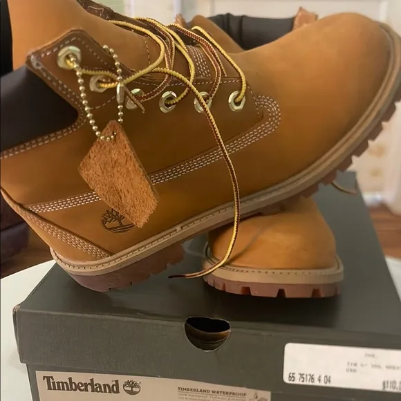 Timberland  Tan Boots