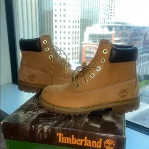 Timberland wheat Ankle Boots size 4
